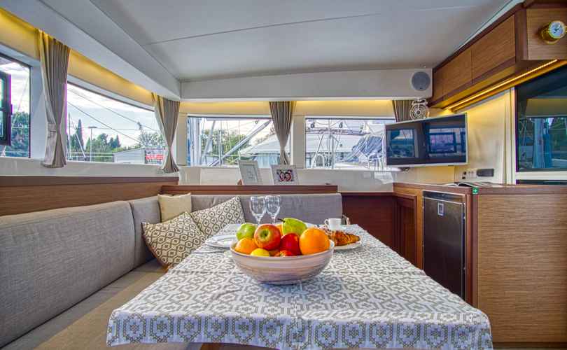 Lagoon 40