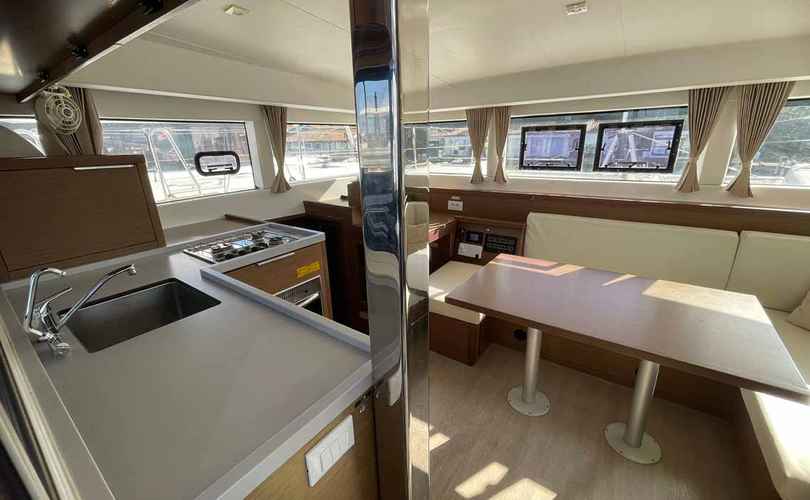 Lagoon 40