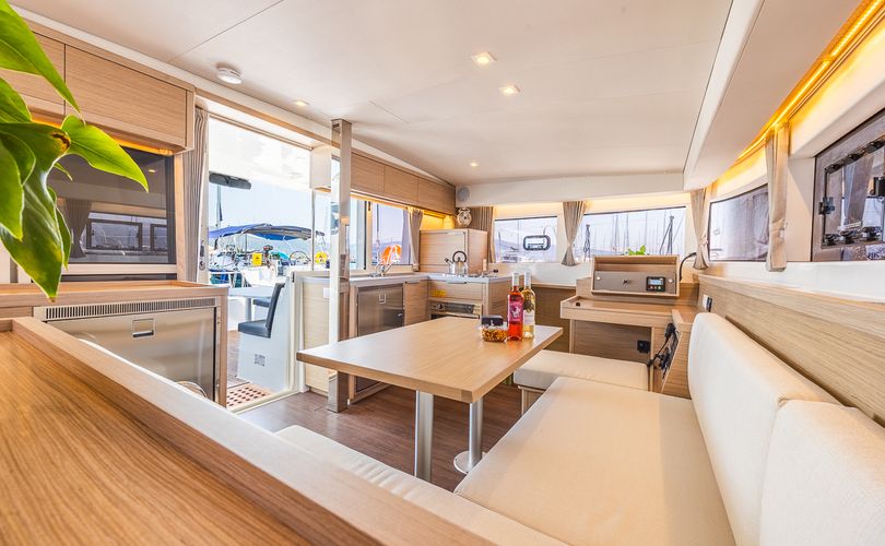 Lagoon 40