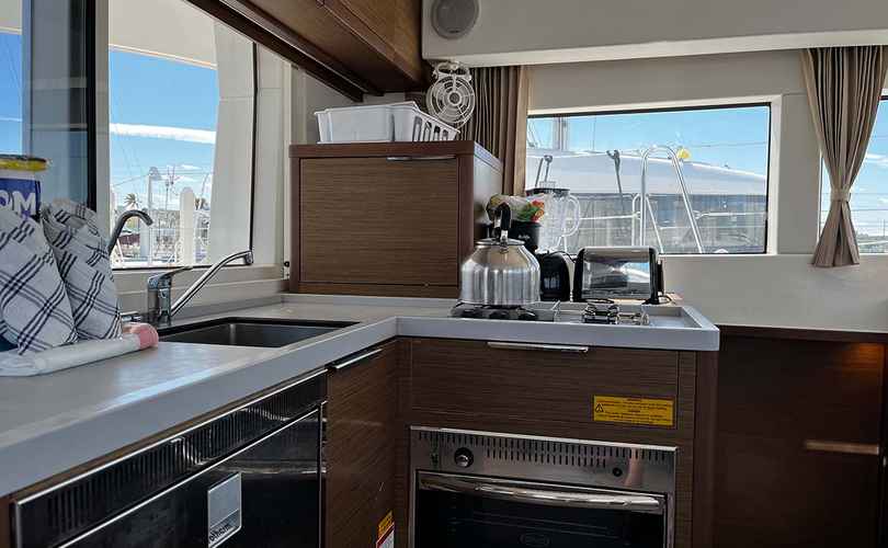 Lagoon 40