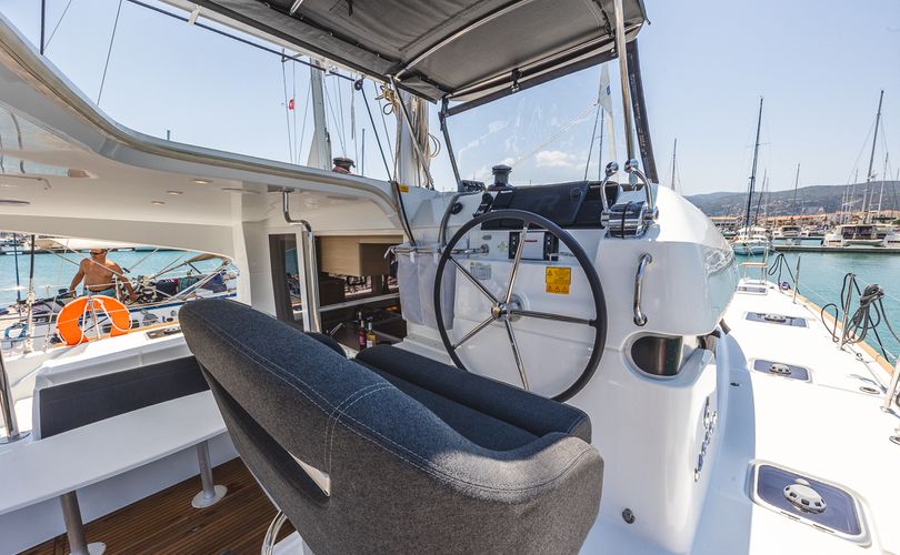 Lagoon 40