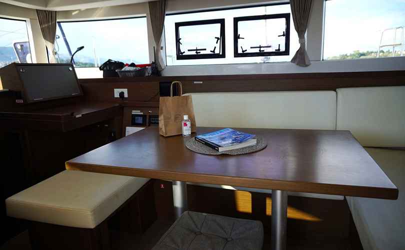 Lagoon 40