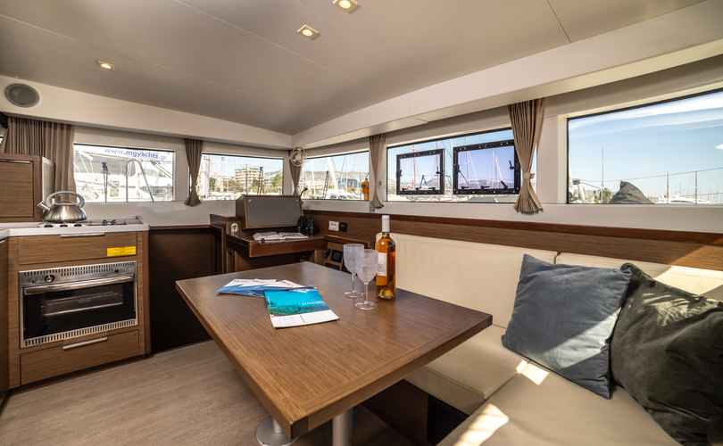 Lagoon 40