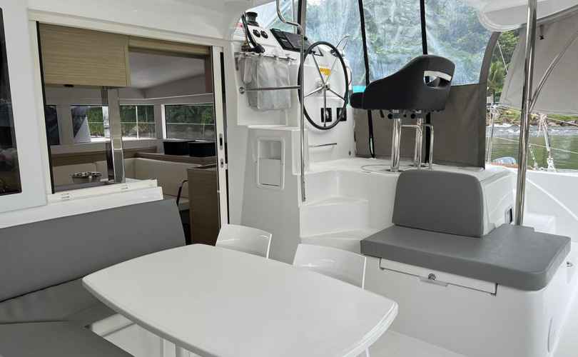 Lagoon 40