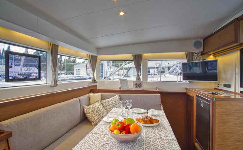 Lagoon 40