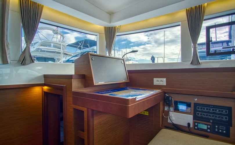 Lagoon 40