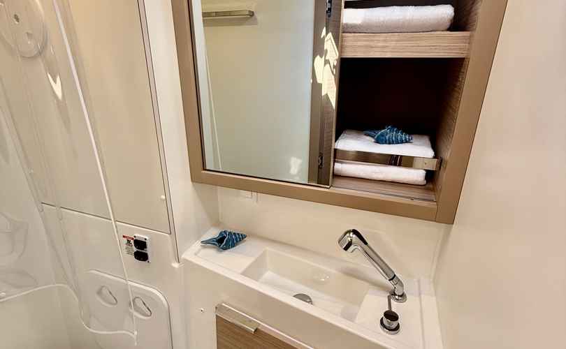 Photo Lagoon 40 (2025)