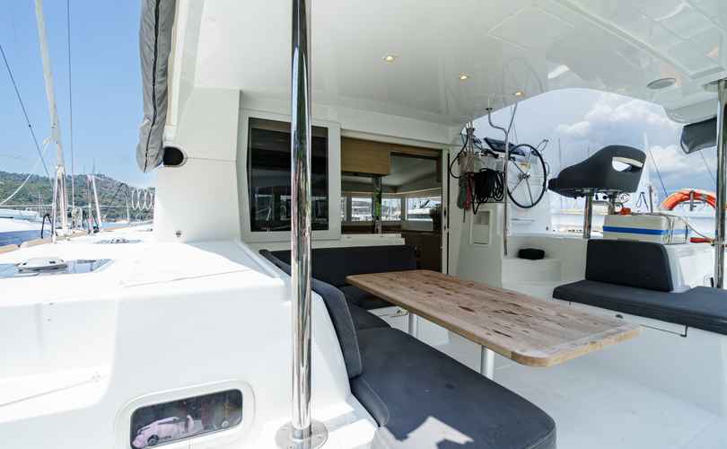 Lagoon 40