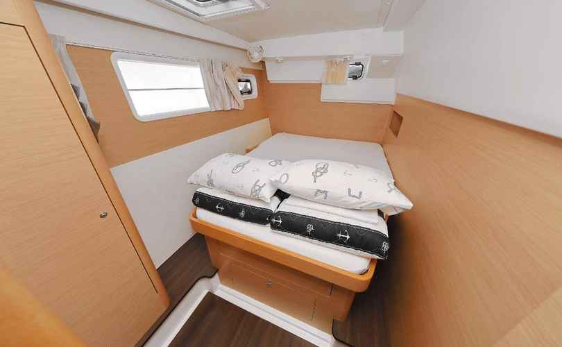 Photo Lagoon 400 (2012)