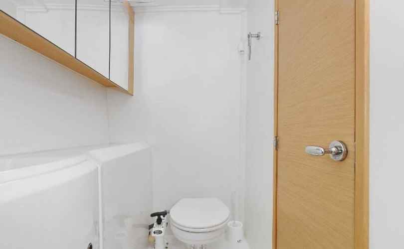 Photo Lagoon 400 (2012)