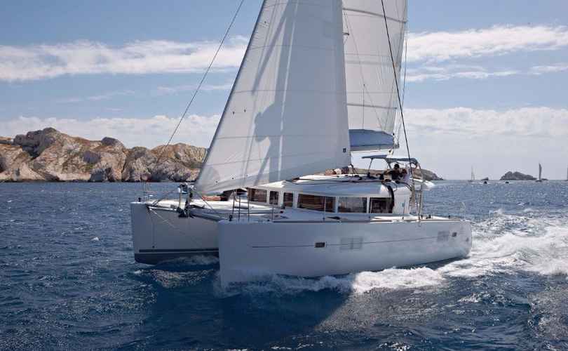 Photo Lagoon 400 (2012)