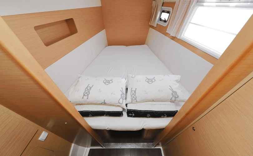 Photo Lagoon 400 (2012)