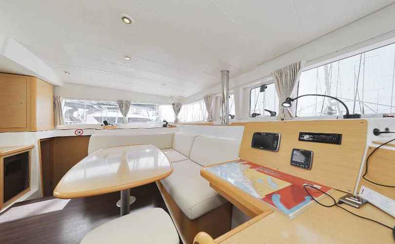 Lagoon 400