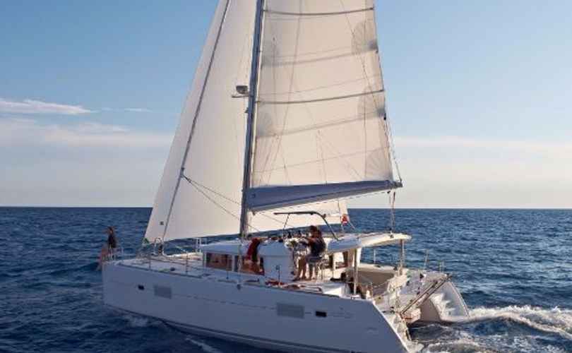 Photo Lagoon 400 (2012)