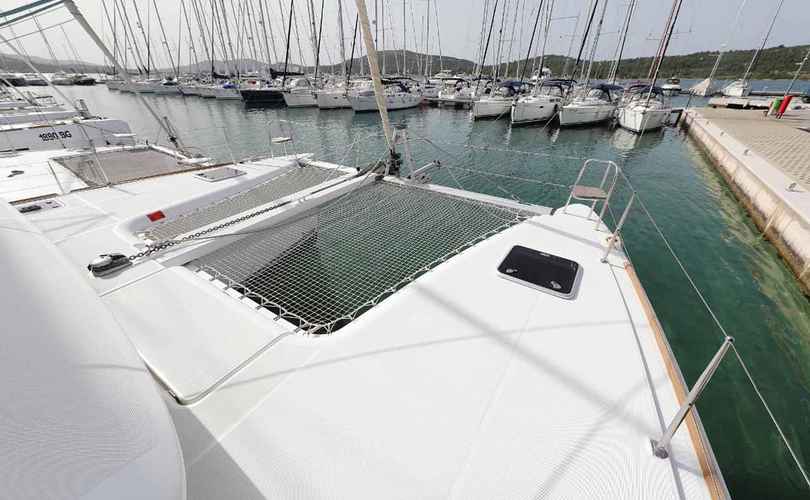 Lagoon 400