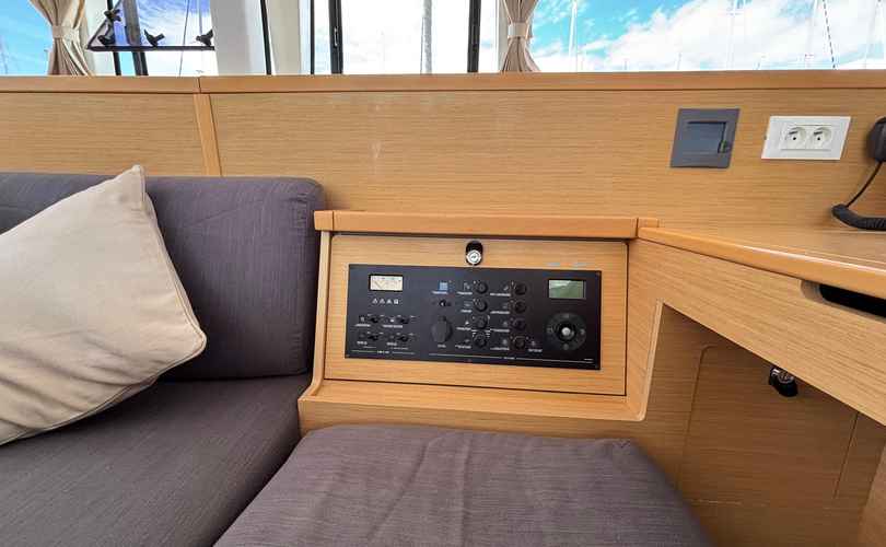 Lagoon 400 S2