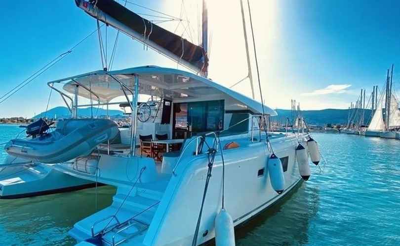 Lagoon 42