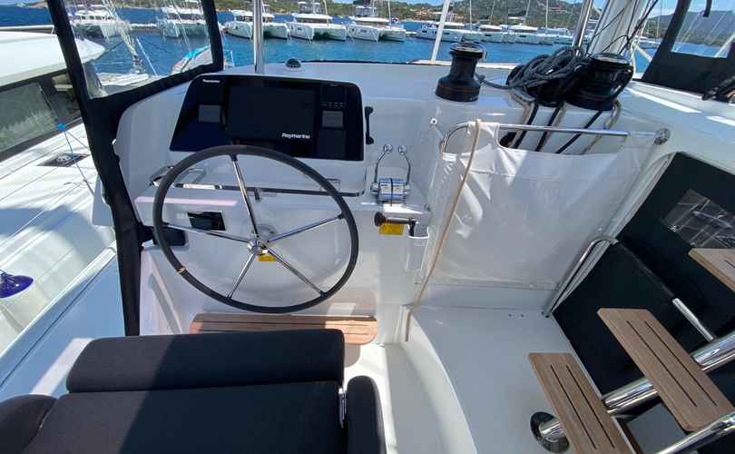 Lagoon 42