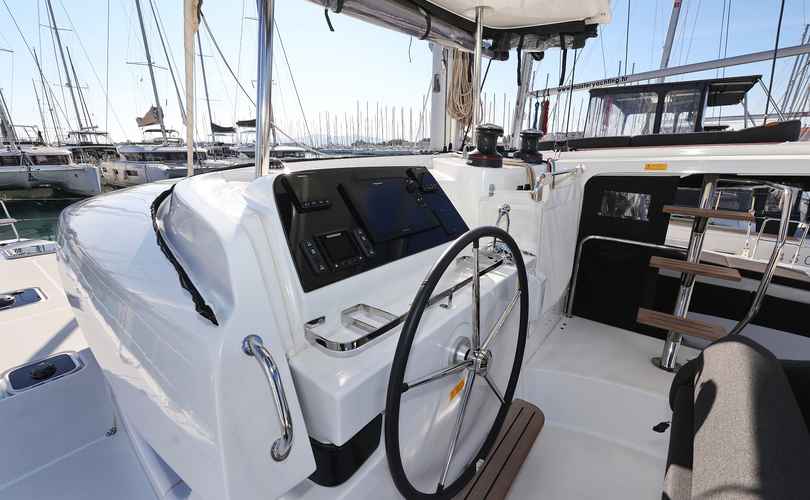 Lagoon 42