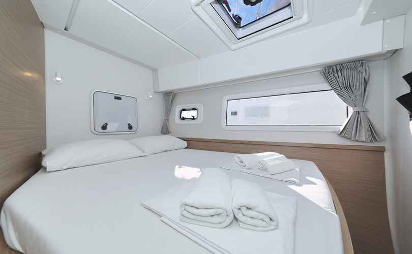 Lagoon 42