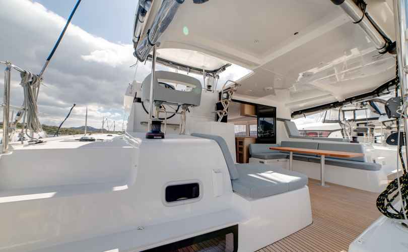 Lagoon 42