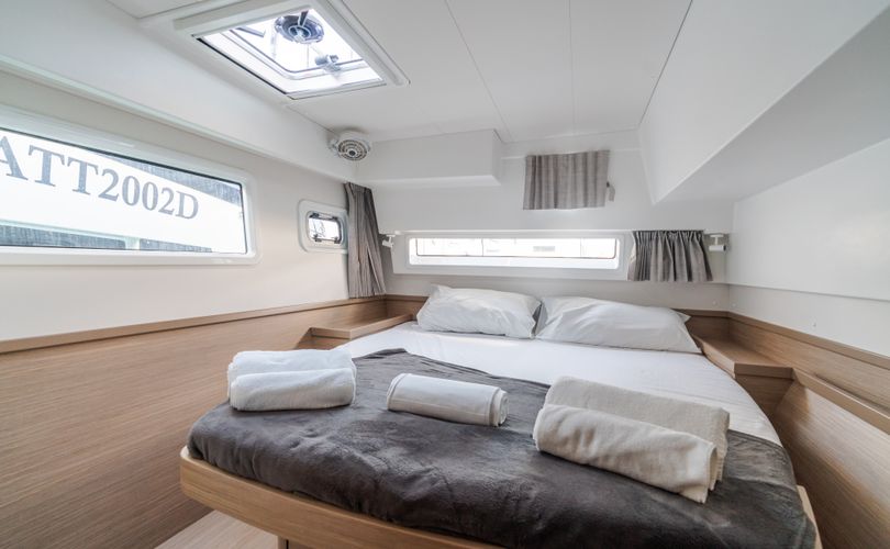 Lagoon 42