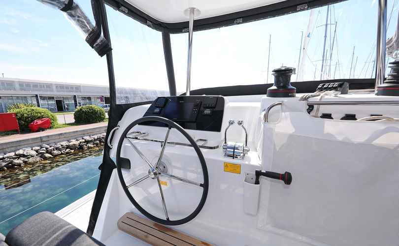 Lagoon 42