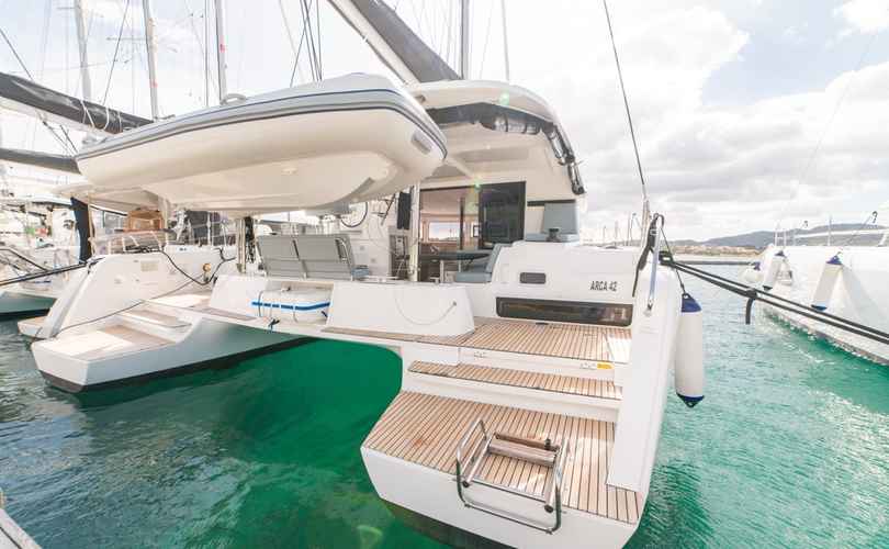 Lagoon 42