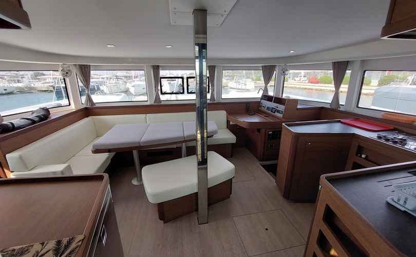 Lagoon 42