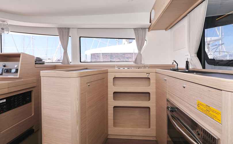 Lagoon 42