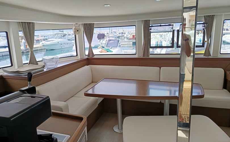 Lagoon 42