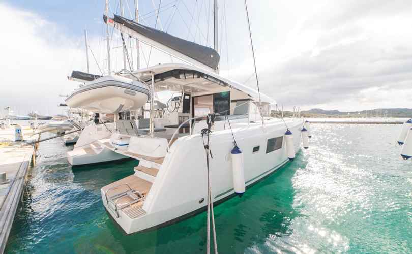 Lagoon 42