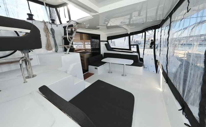 Lagoon 42
