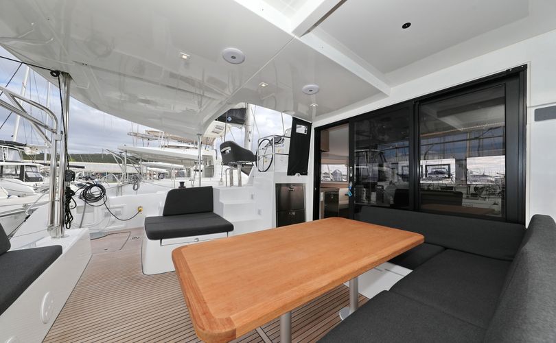 Lagoon 42