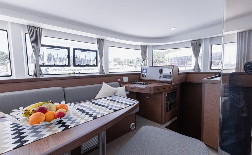 Lagoon 42