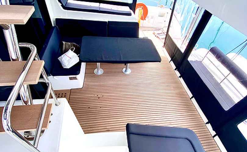 Lagoon 42