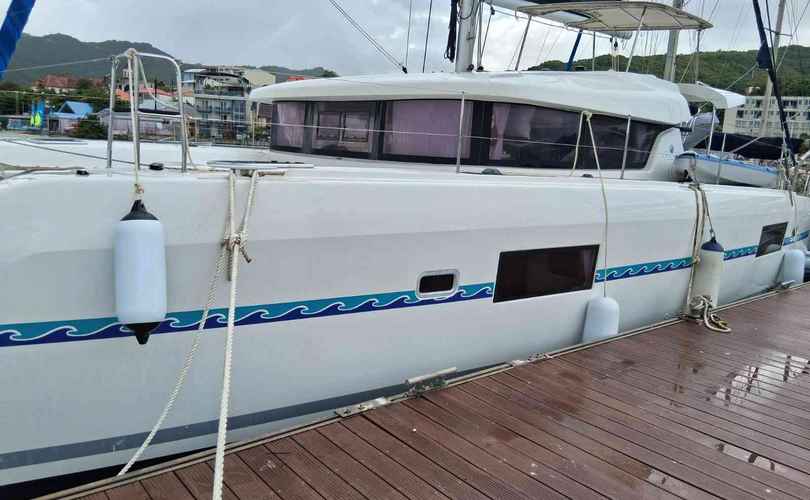 Lagoon 42