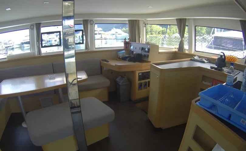 Lagoon 42
