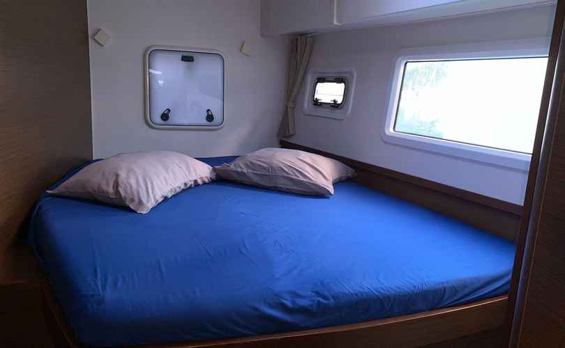 Lagoon 42