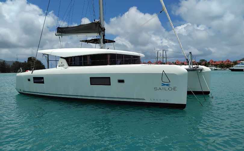 Lagoon 42