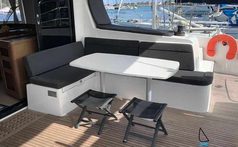 Lagoon 42