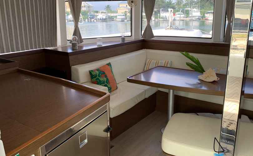 Lagoon 42