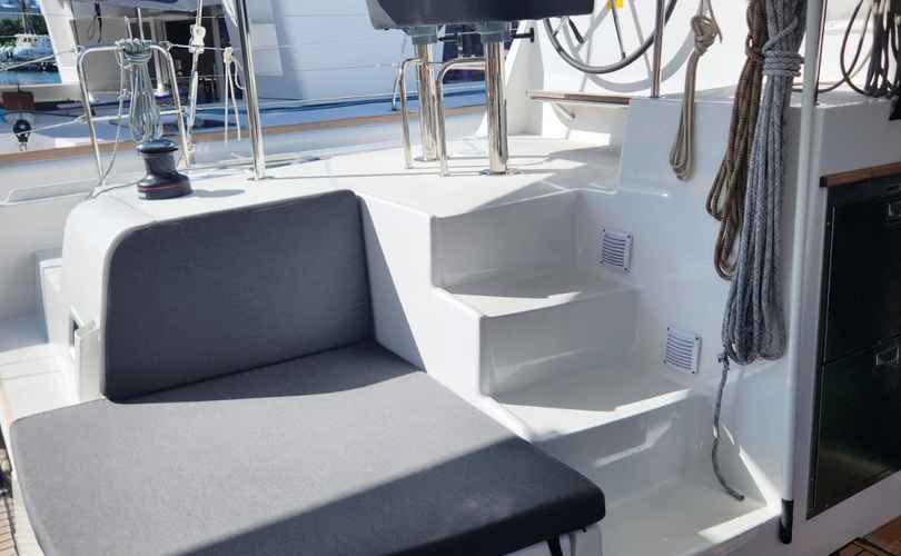 Lagoon 42