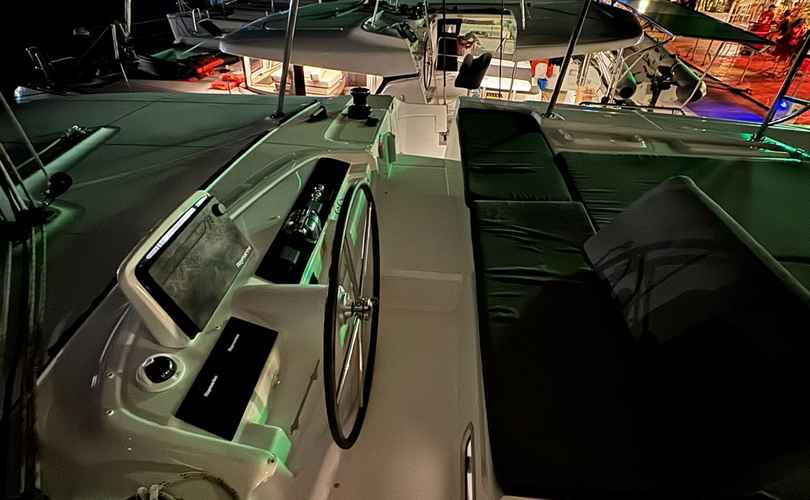 Lagoon 42