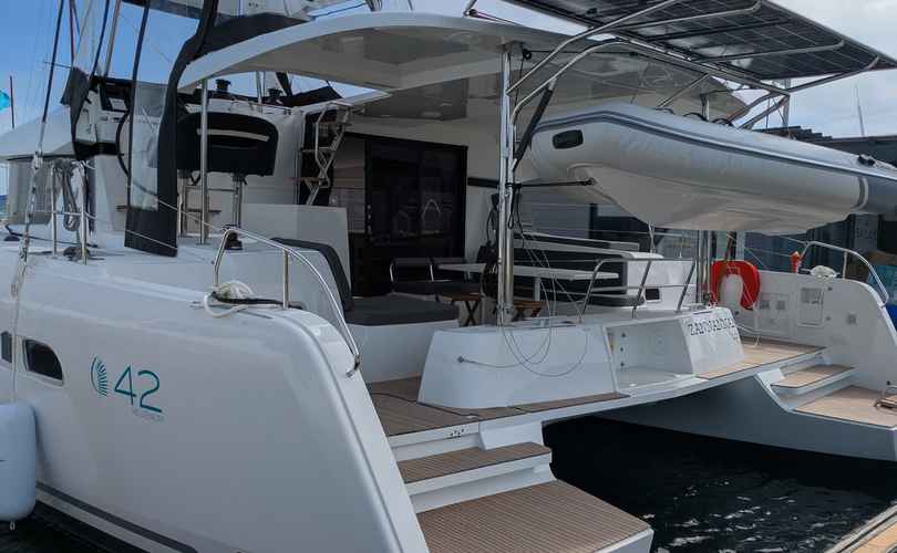 Lagoon 42