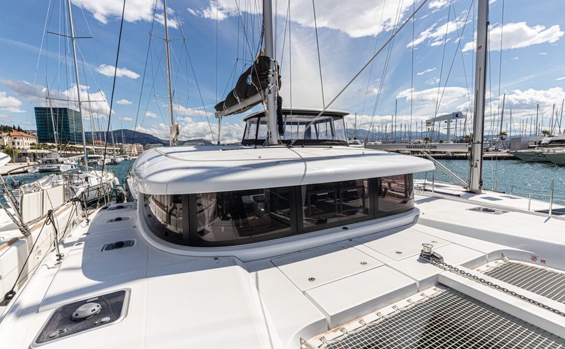 Lagoon 42