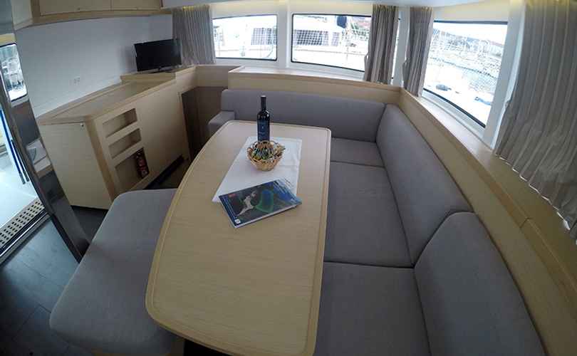 Lagoon 42