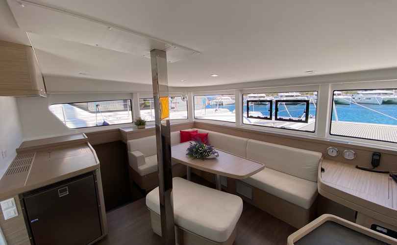 Lagoon 42