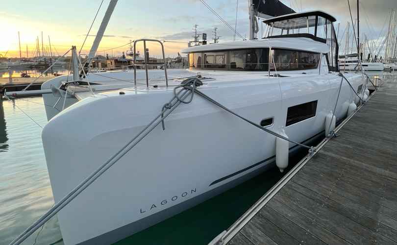 Lagoon 42