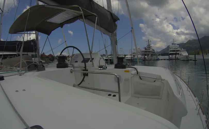 Lagoon 42